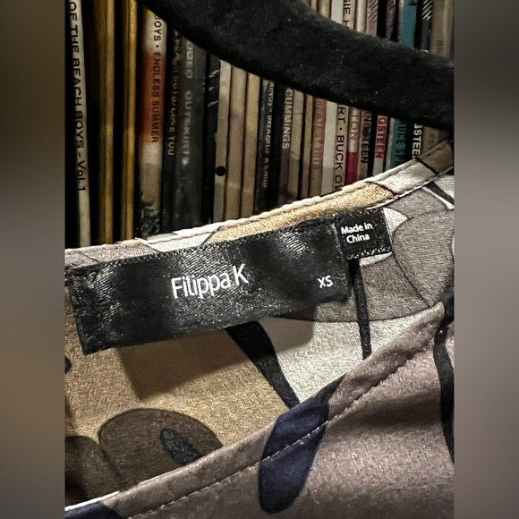 Filippa K Silk Dress XS Neutral Floral Minimalist Shift Dress - Picture 9 of 10